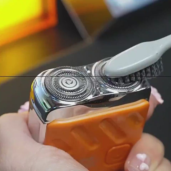 Mini rechargeable rotary travel shaver, view 14